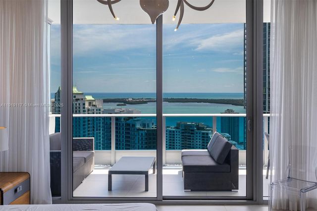 200 Biscayne Boulevard Way 4707, Miami, FL 33131