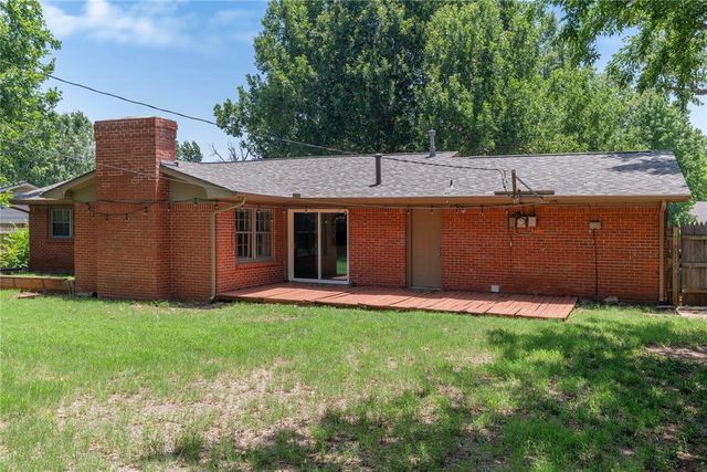 2617 Chaucer Drive, Oklahoma City, OK 73120