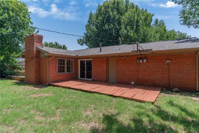 2617 Chaucer Drive, Oklahoma City, OK 73120