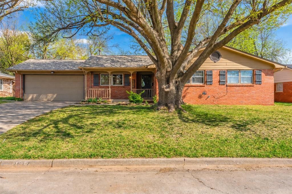 2617 Chaucer Drive, Oklahoma City, OK 73120
