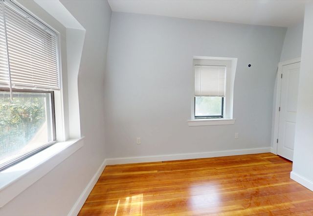 14 King St 3, Boston, MA 02122