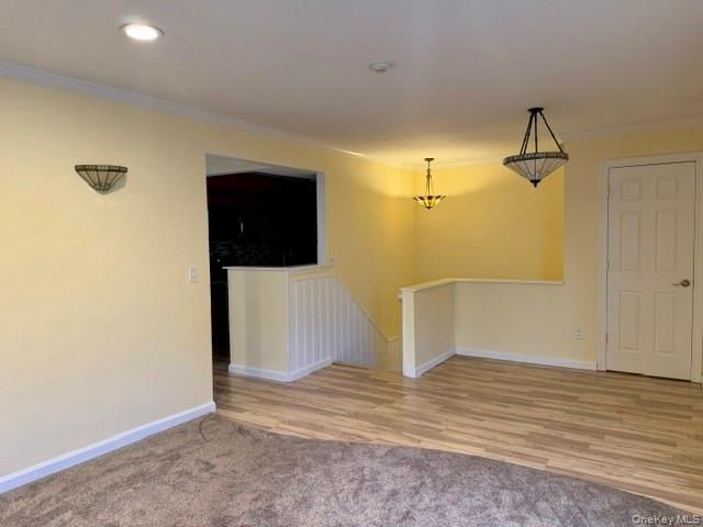 56 pointe cir s, Coram, NY 11727