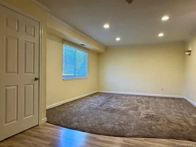 56 pointe cir s, Coram, NY 11727