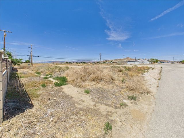 2643 Dixie Street, Rosamond, CA 93560