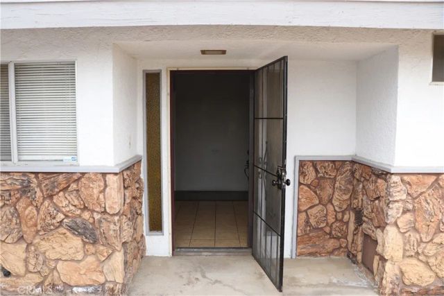 7864 Newhall Avenue, Hesperia, CA 92345