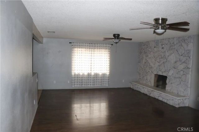 7864 Newhall Avenue, Hesperia, CA 92345