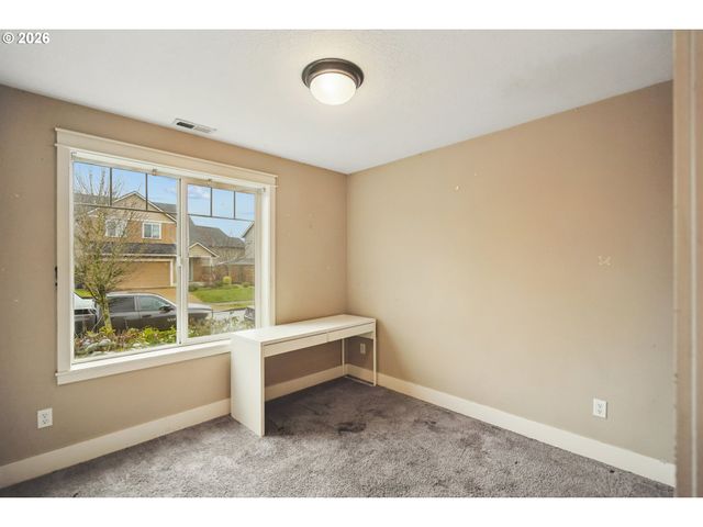 1055 Se MILLRIGHT Ave, Mc Minnville, OR 97128