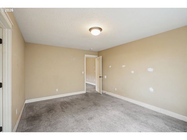 1055 Se MILLRIGHT Ave, Mc Minnville, OR 97128