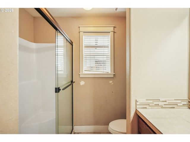 1055 Se MILLRIGHT Ave, Mc Minnville, OR 97128