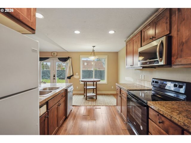 1055 Se MILLRIGHT Ave, Mc Minnville, OR 97128