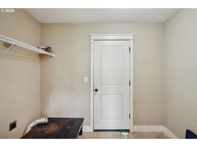 1055 Se MILLRIGHT Ave, Mc Minnville, OR 97128