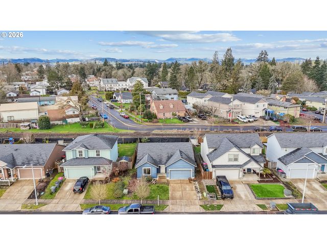 1055 Se MILLRIGHT Ave, Mc Minnville, OR 97128