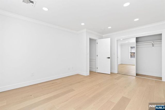 110 Central Avenue, Rochelle Park, NJ 07662
