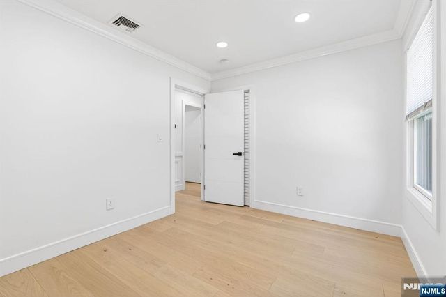 110 Central Avenue, Rochelle Park, NJ 07662