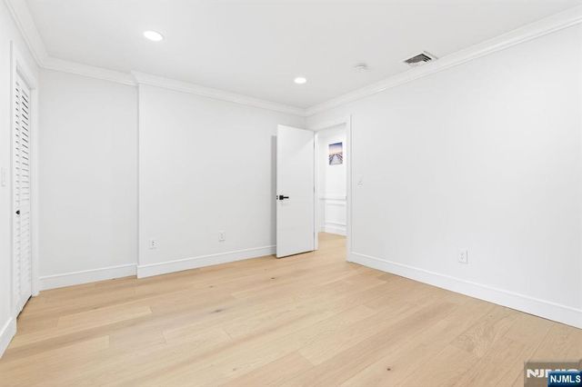 110 Central Avenue, Rochelle Park, NJ 07662