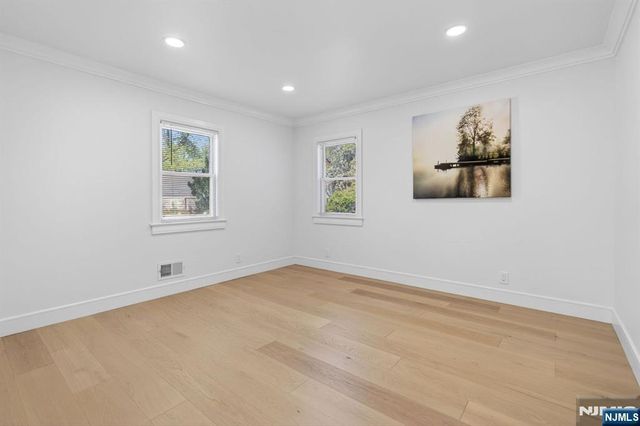 110 Central Avenue, Rochelle Park, NJ 07662
