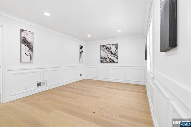 110 Central Avenue, Rochelle Park, NJ 07662