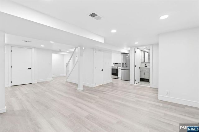 110 Central Avenue, Rochelle Park, NJ 07662