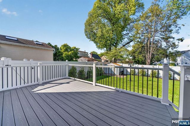 110 Central Avenue, Rochelle Park, NJ 07662