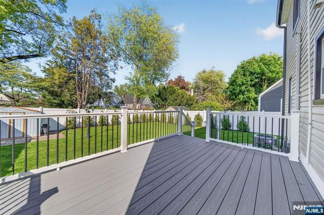 110 Central Avenue, Rochelle Park, NJ 07662