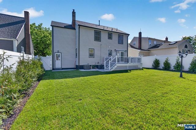110 Central Avenue, Rochelle Park, NJ 07662