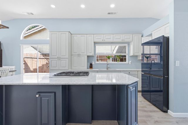 2616 Puccini Pl, Modesto, CA 95358