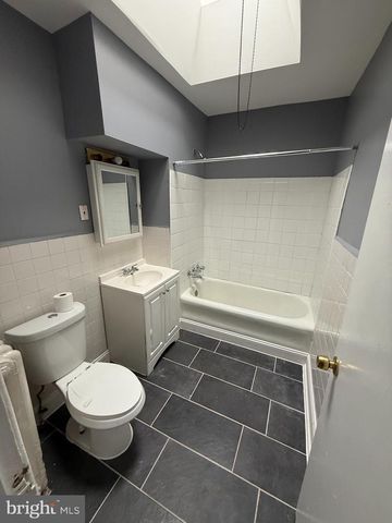 2435 S MILAN ST, Philadelphia, PA 19153