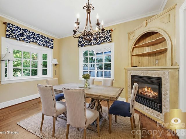 2035 Pinewood Circle, Charlotte, NC 28211