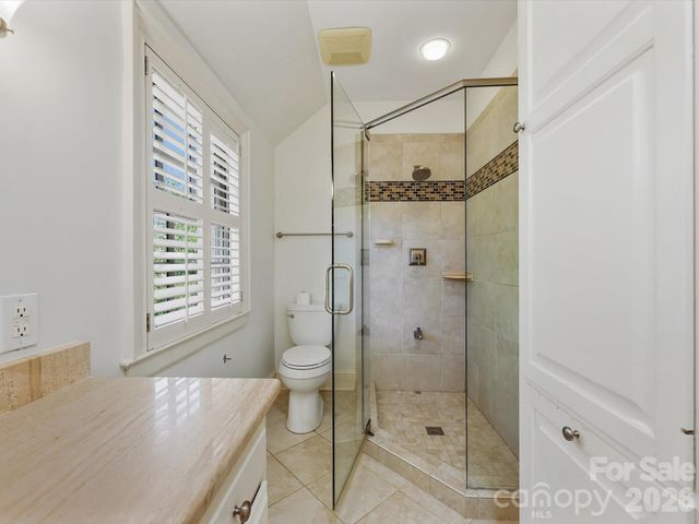 2035 Pinewood Circle, Charlotte, NC 28211