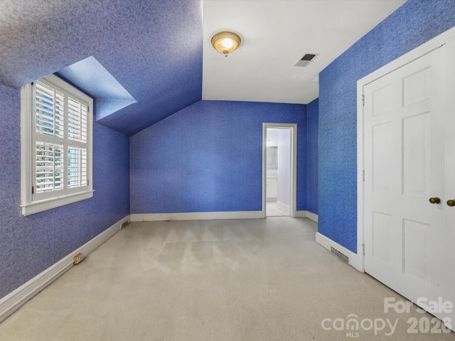 2035 Pinewood Circle, Charlotte, NC 28211