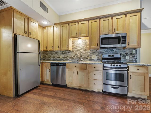 2035 Pinewood Circle, Charlotte, NC 28211