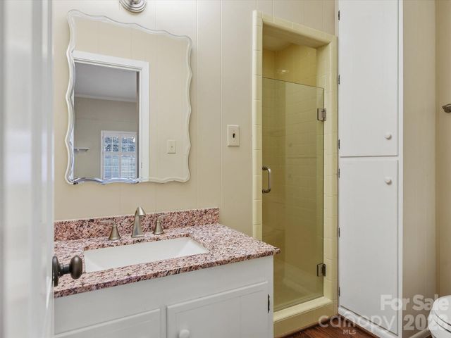2035 Pinewood Circle, Charlotte, NC 28211