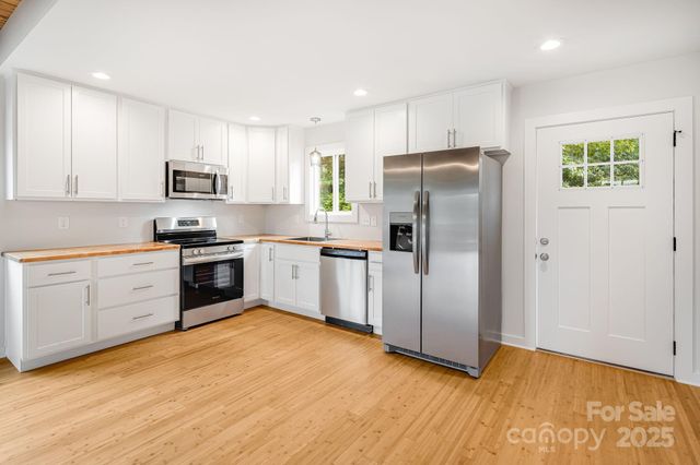 108 Lager Lane, Asheville, NC 28806