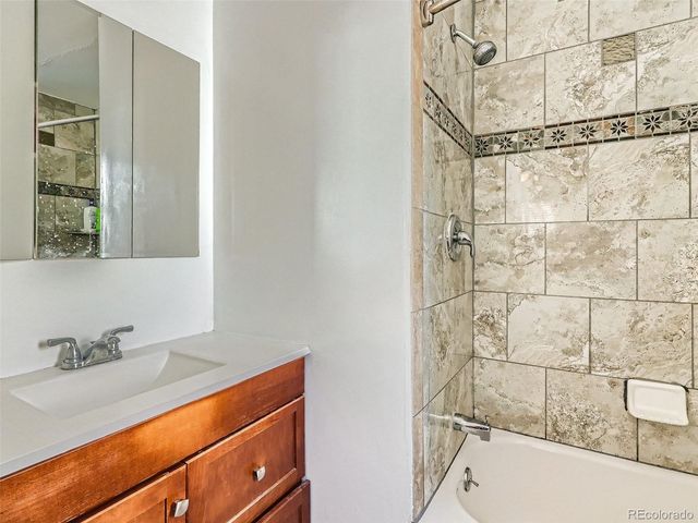 1249 Worchester Street, Aurora, CO 80011