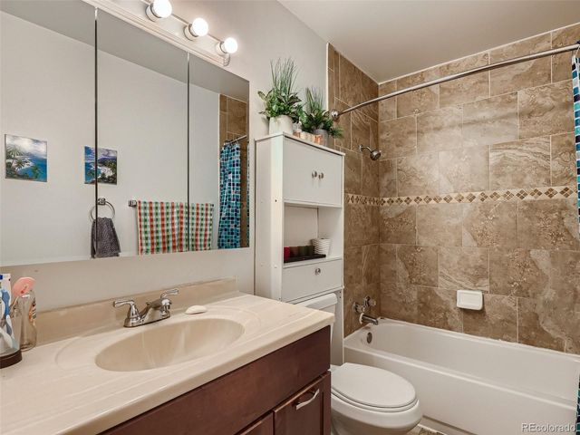 1249 Worchester Street, Aurora, CO 80011