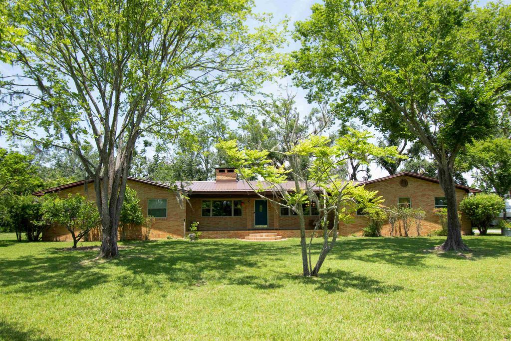 200 Davis Drive, Perry, FL 32348