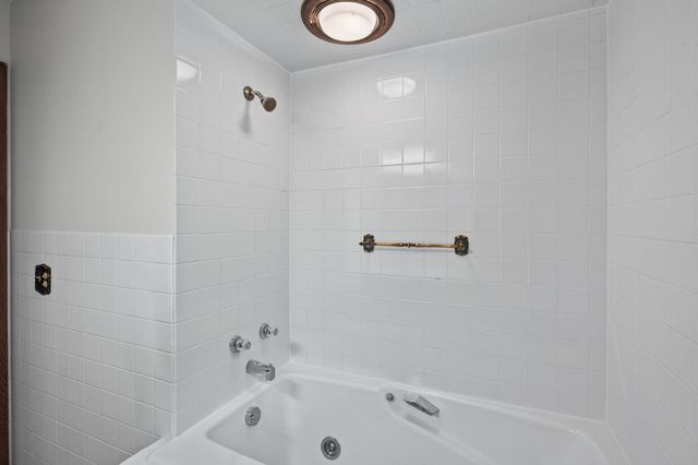 7432 Idaho Avenue N, Brooklyn Park, MN 55428