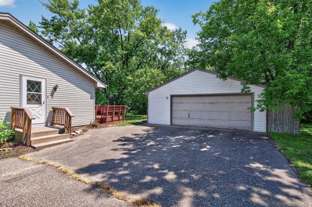 7432 Idaho Avenue N, Brooklyn Park, MN 55428
