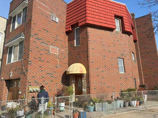 6925 69th Place, Maspeth, NY 11387