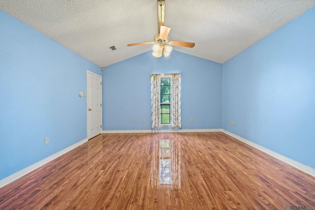 13616 Denham Rd, Central, LA 70818