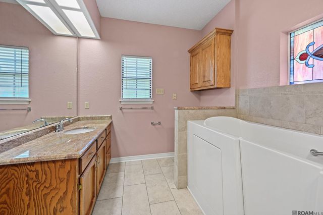 13616 Denham Rd, Central, LA 70818