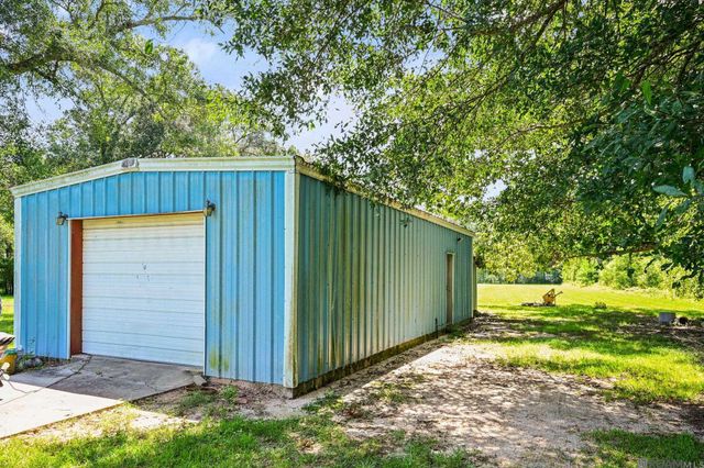 13616 Denham Rd, Central, LA 70818