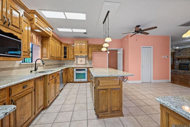 13616 Denham Rd, Central, LA 70818