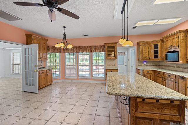 13616 Denham Rd, Central, LA 70818