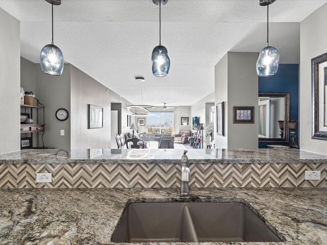 628 CLEVELAND STREET 1011, Clearwater, FL 33755