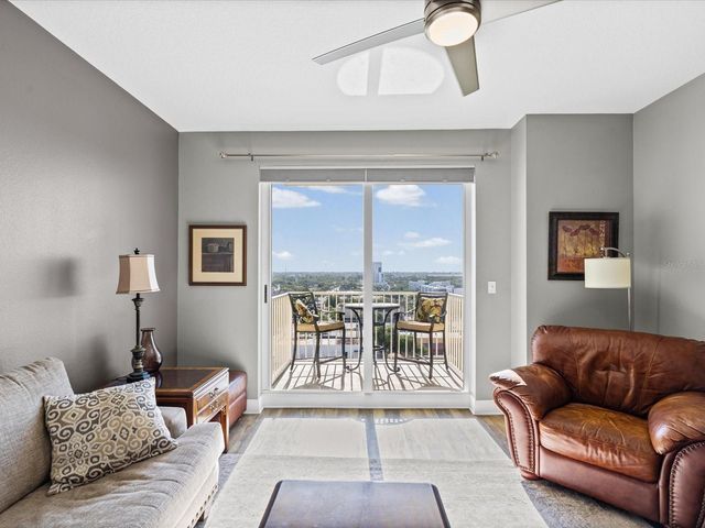 628 CLEVELAND STREET 1011, Clearwater, FL 33755