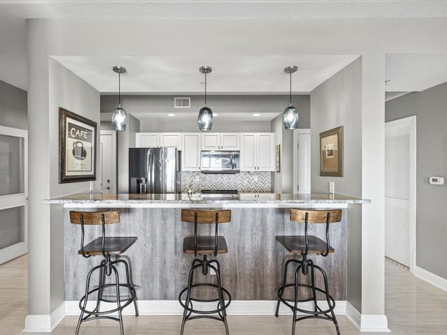 628 CLEVELAND STREET 1011, Clearwater, FL 33755