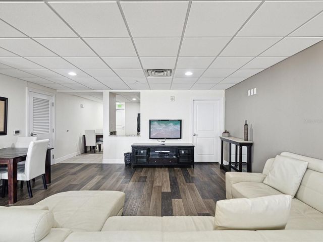 628 CLEVELAND STREET 1011, Clearwater, FL 33755