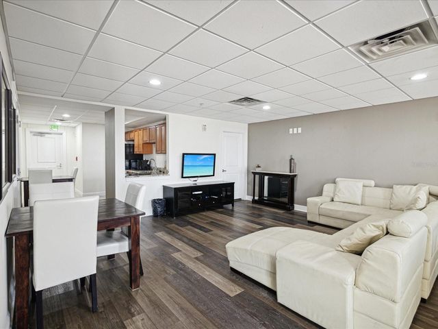 628 CLEVELAND STREET 1011, Clearwater, FL 33755