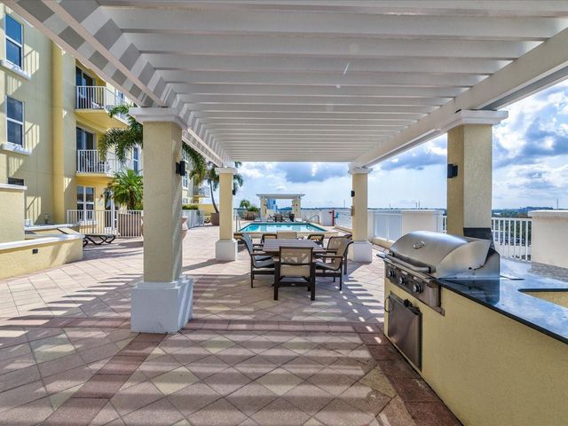 628 CLEVELAND STREET 1011, Clearwater, FL 33755